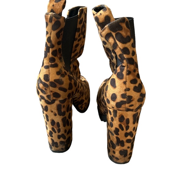 Liliana animal print boot size 9 man-made material - Picture 3 of 6